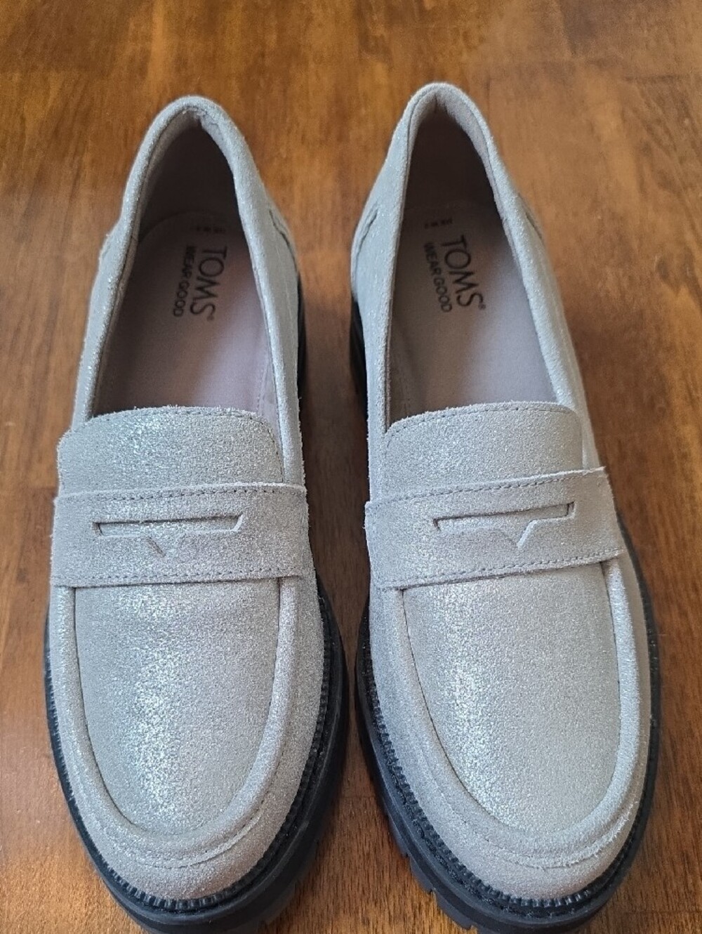 TOMS NWOT Women's Cara Shimmer Casual Preppy Penny Loafers Sz 9 - Picture 2 of 11